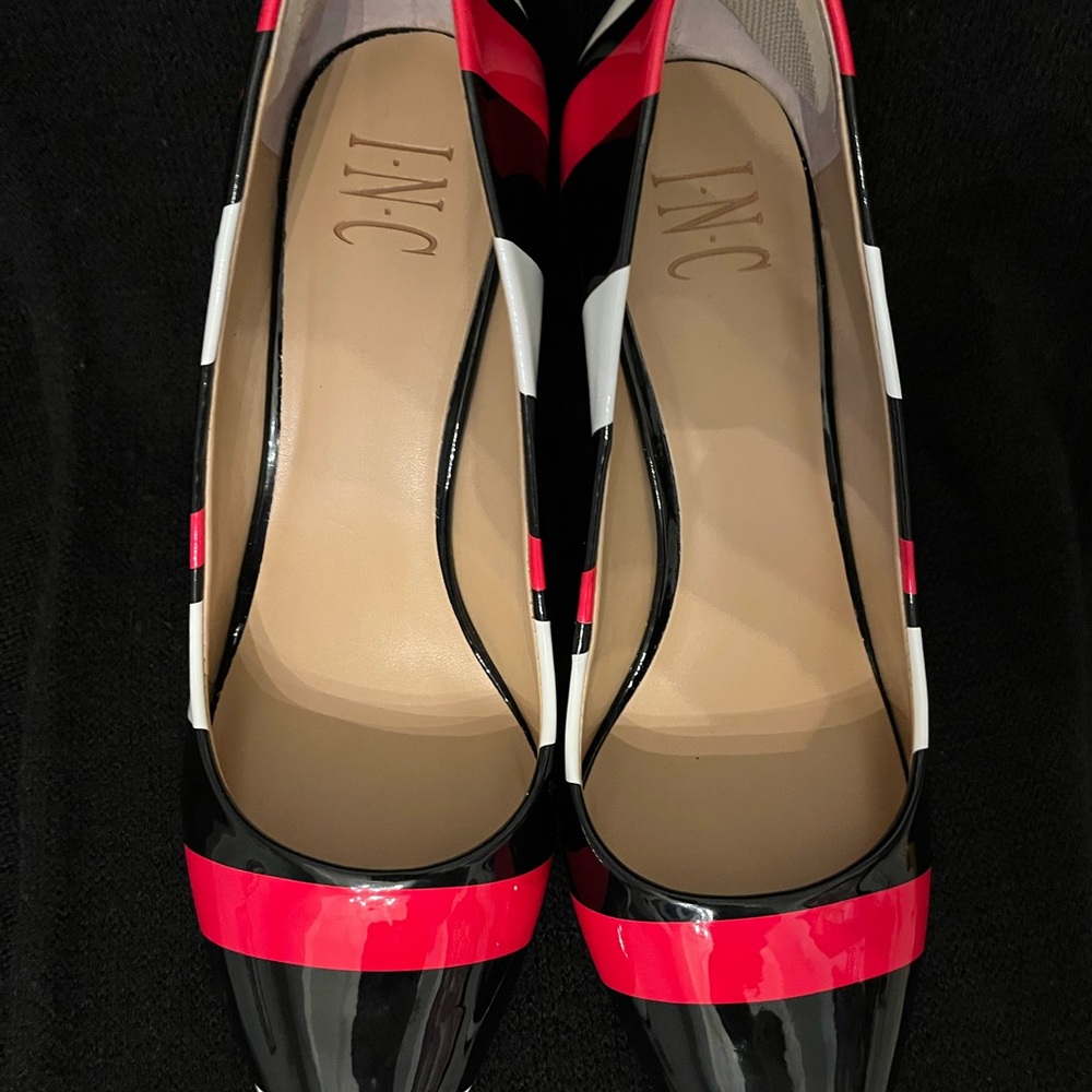 INC Red Black and White Striped Patent Heels Sz 9